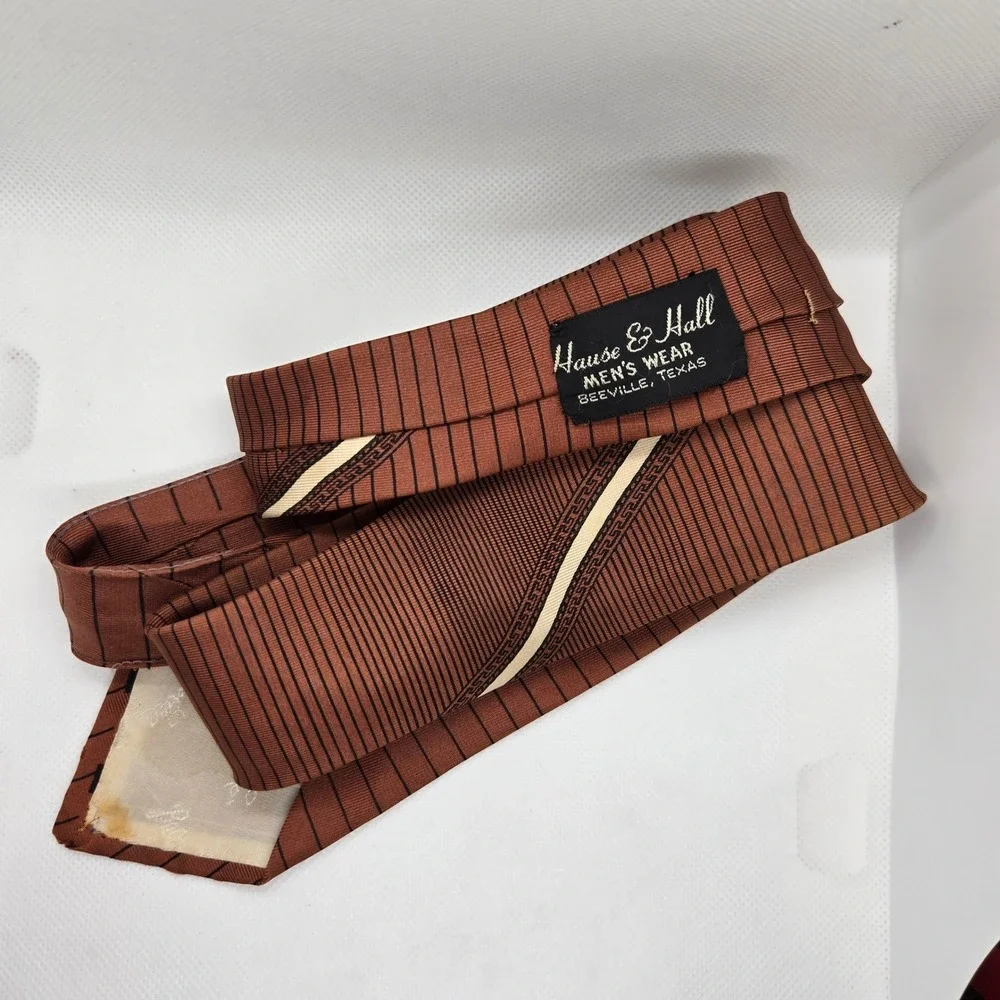 Hause & Hall‎ Brown Striped Tie with Subtle Pattern Vintage Menswear Beeville TX